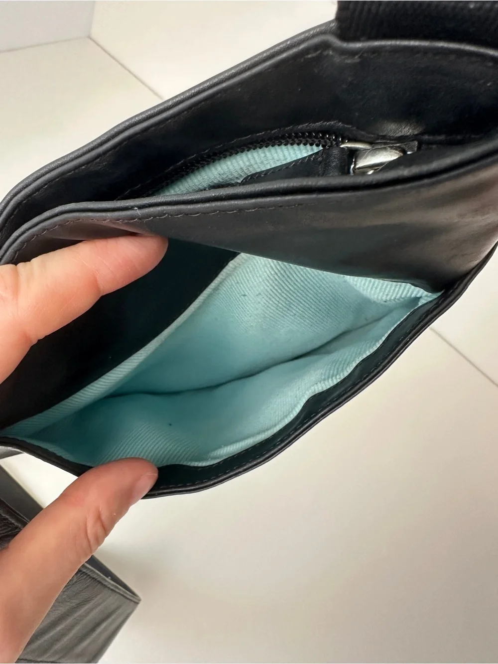 Radley London Black Leather Slim Crossbody Bag Messenger Purse Tiffany Lining